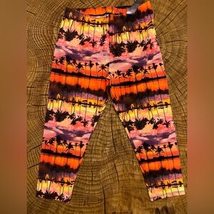 ‼️NWT: No Boundaries Sunset Cotton Leggings - M